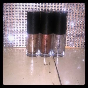 MAC Dazzleshadow Liquid